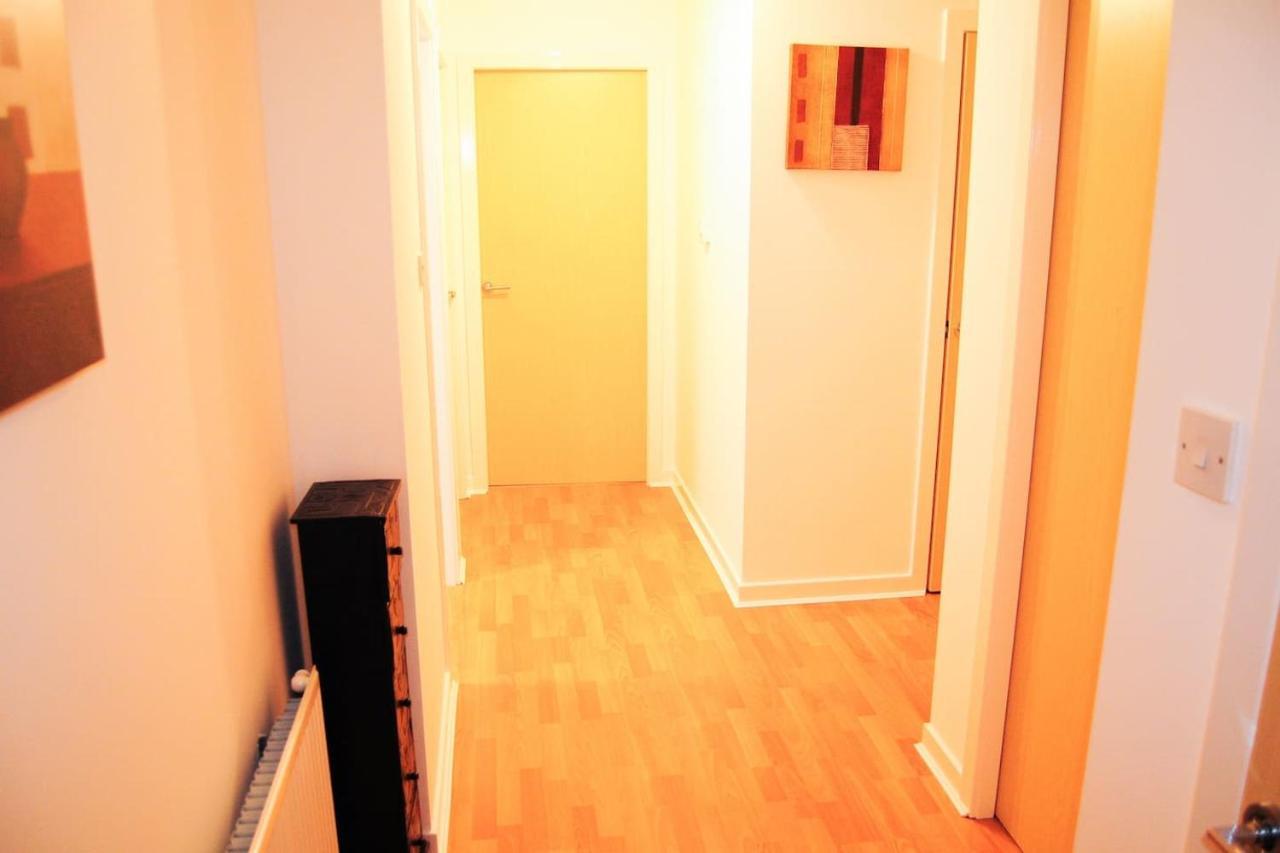 New Glasgow Family Home - Private Parking מראה חיצוני תמונה