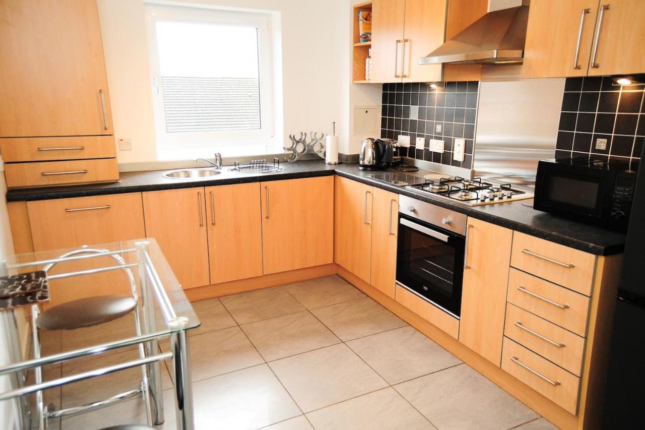 New Glasgow Family Home - Private Parking מראה חיצוני תמונה