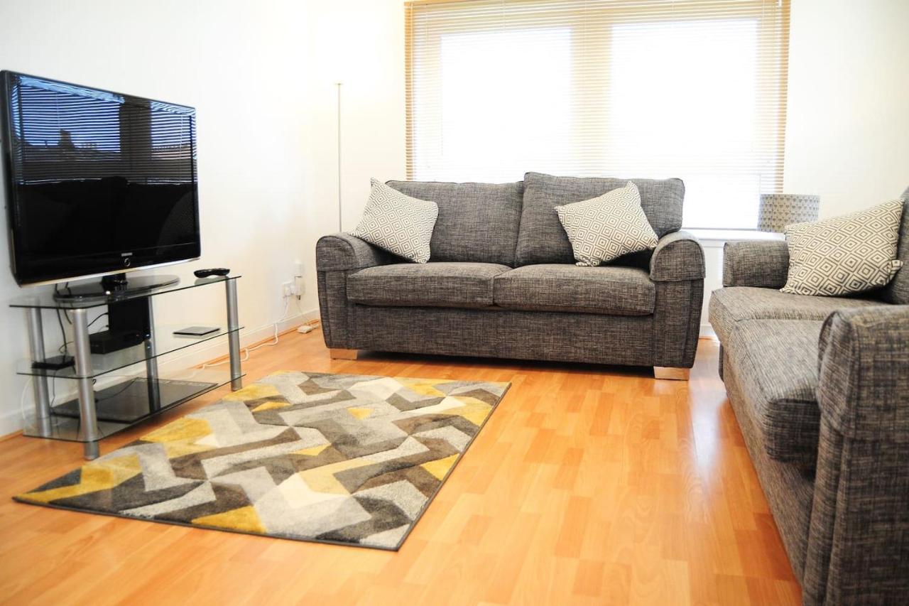 New Glasgow Family Home - Private Parking מראה חיצוני תמונה