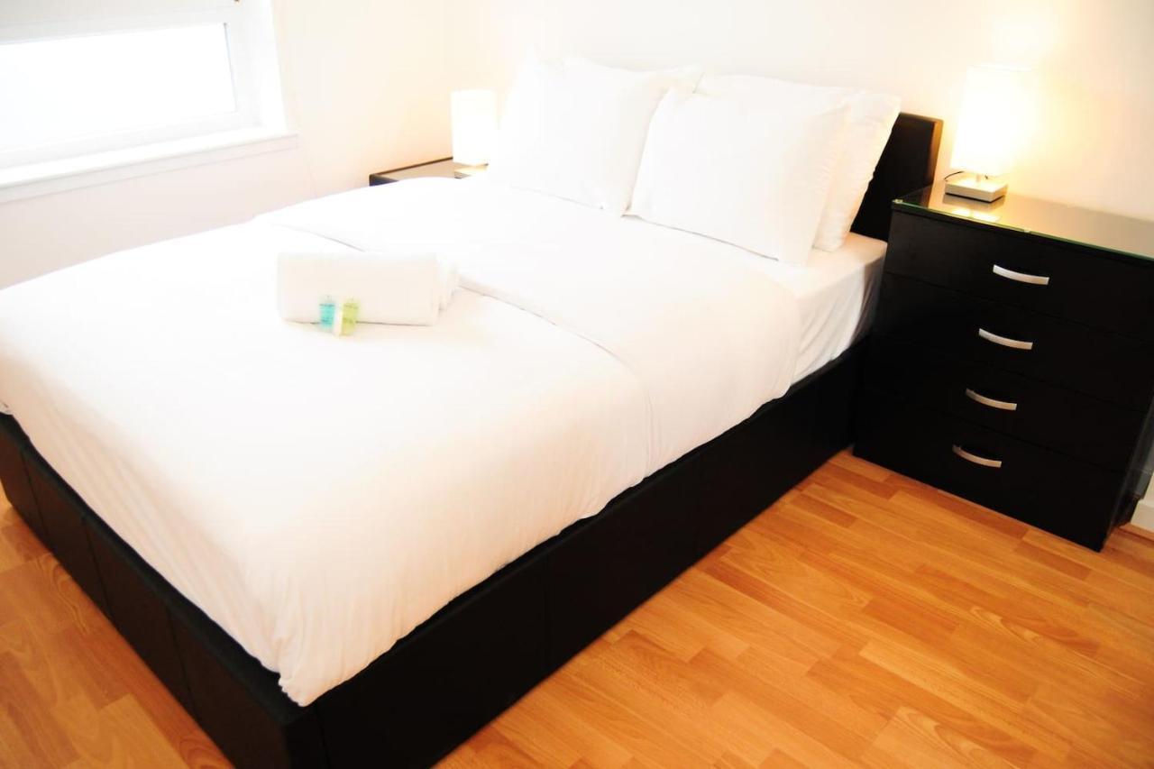 New Glasgow Family Home - Private Parking מראה חיצוני תמונה